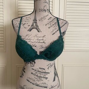Victoria’s Secret Bombshell Push Up Bra Green Lace 32C